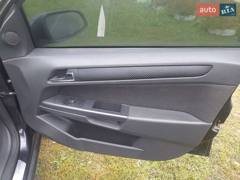 Універсал Opel Astra 2005 в Сумах