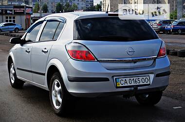 Хетчбек Opel Astra 2004 в Черкасах