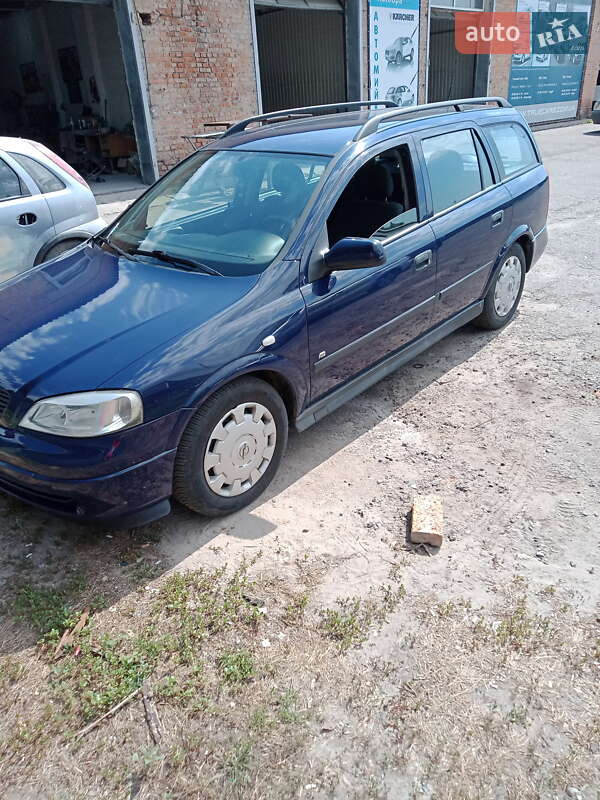 Универсал Opel Astra 2005 в Лохвице