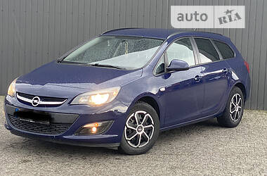 Универсал Opel Astra 2014 в Дрогобыче