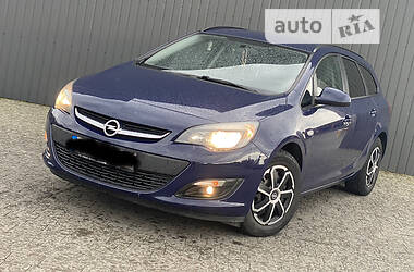 Универсал Opel Astra 2014 в Дрогобыче