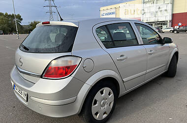Хэтчбек Opel Astra 2004 в Киеве