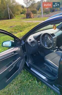 Универсал Opel Astra 2005 в Подольске