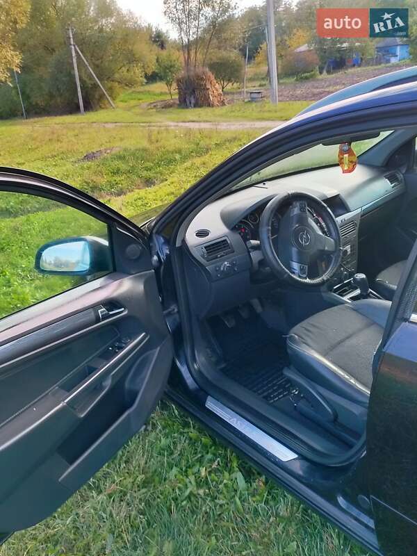 Универсал Opel Astra 2005 в Подольске