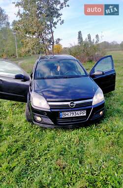 Универсал Opel Astra 2005 в Подольске