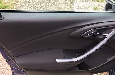 Універсал Opel Astra 2013 в 
