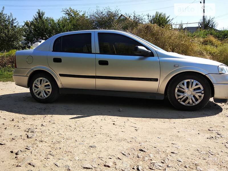 Седан Opel Astra 2001 в Гайвороне