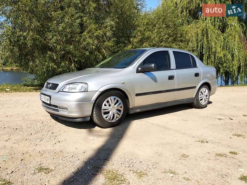 Седан Opel Astra 2001 в Гайвороне