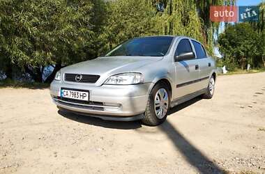 Седан Opel Astra 2001 в Гайвороне