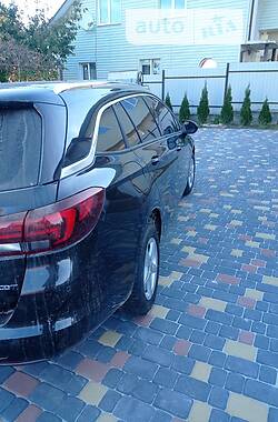 Универсал Opel Astra 2017 в 
