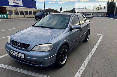 Седан Opel Astra 2004 в Прилуках