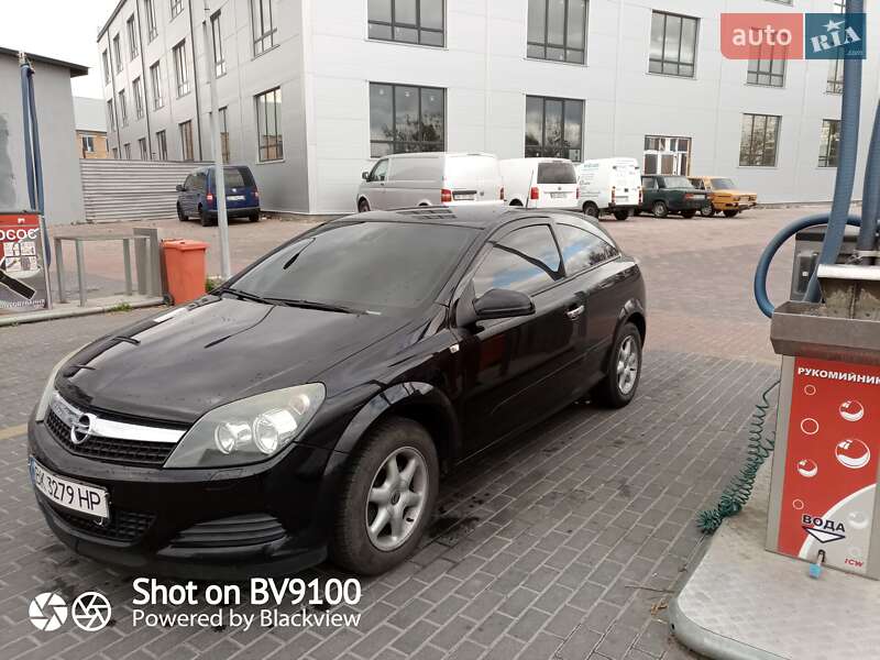 Хэтчбек Opel Astra 2008 в Ровно