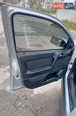 Хетчбек Opel Astra 2001 в 