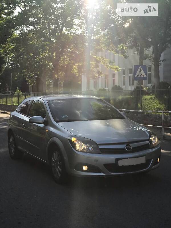 Купе Opel Astra 2005 в Коломые