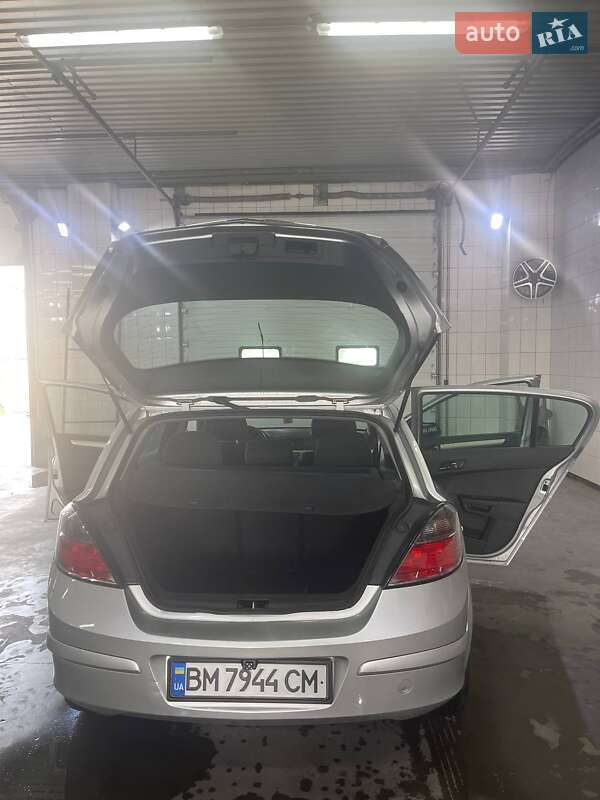 Хэтчбек Opel Astra 2007 в Сумах фото 2 Хэтчбек Opel Astra 2007 в Сумах