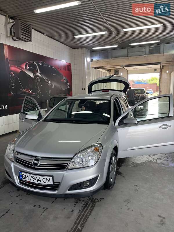 Хэтчбек Opel Astra 2007 в Сумах фото 5 Хэтчбек Opel Astra 2007 в Сумах