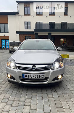 Універсал Opel Astra 2009 в Коломиї