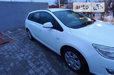 Универсал Opel Astra 2011 в Черновцах