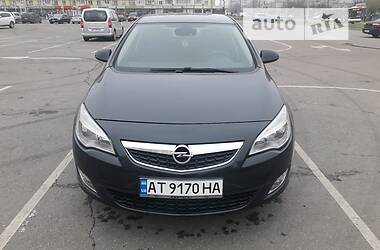 Хетчбек Opel Astra 2012 в Івано-Франківську