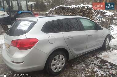 Универсал Opel Astra 2012 в Кременце