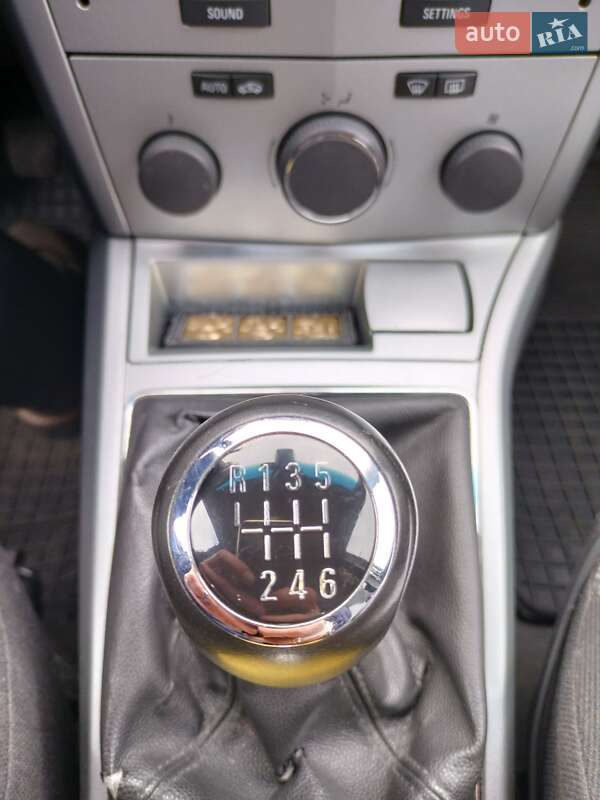 Універсал Opel Astra 2009 в Вінниці