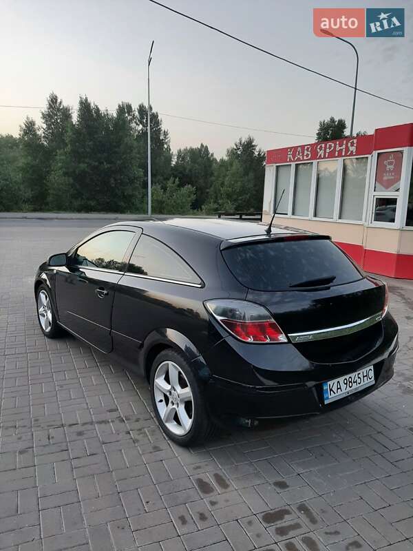 Хэтчбек Opel Astra 2006 в Киеве