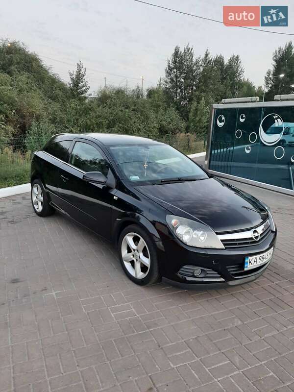 Хэтчбек Opel Astra 2006 в Киеве