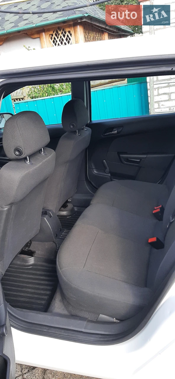 2011 Opel Astra - мініатюра 7