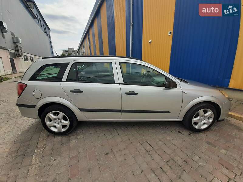 Универсал Opel Astra 2006 в Ивано-Франковске