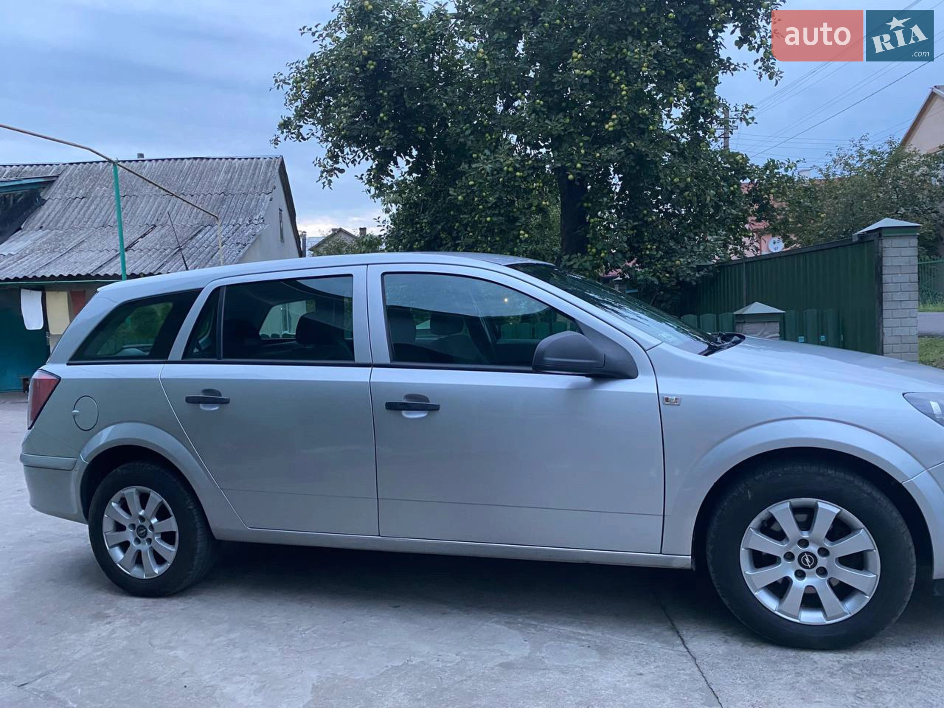 2011 Opel Astra - мініатюра 16