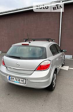 Хэтчбек Opel Astra 2004 в Житомире