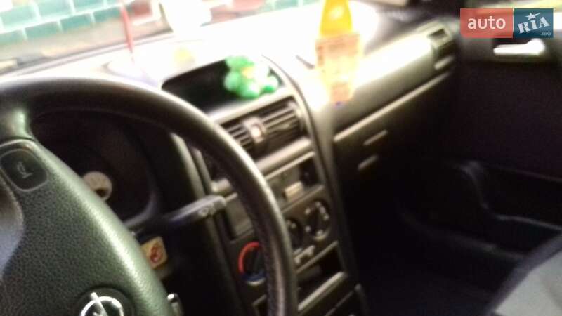 Седан Opel Astra 2001 в Кременці