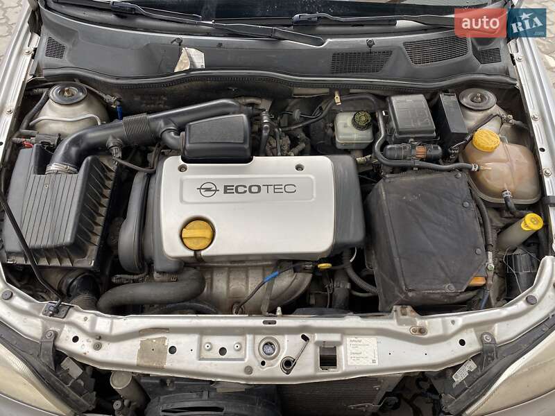 Седан Opel Astra 2001 в Львове