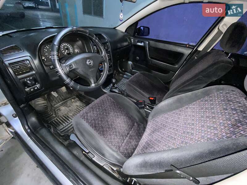 Седан Opel Astra 2001 в Львове