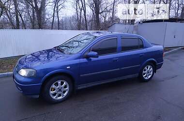 Седан Opel Astra 2003 в Сумах