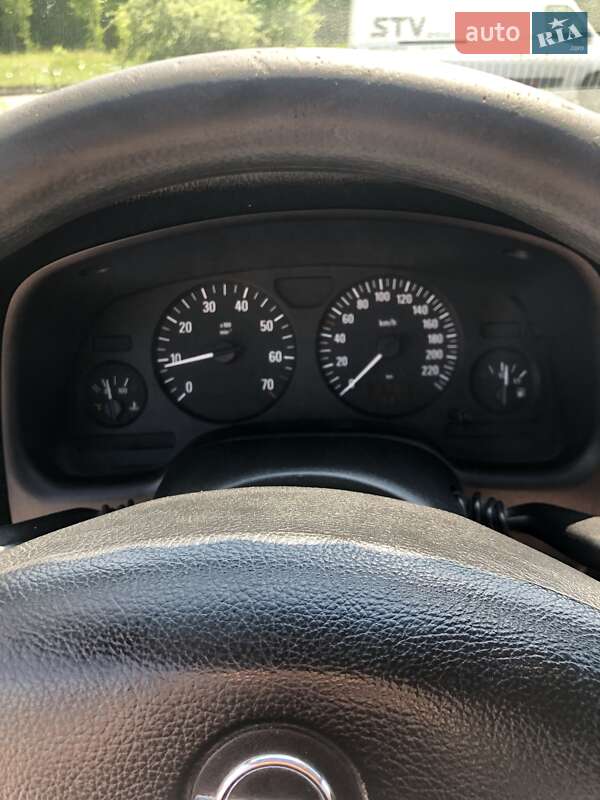 Седан Opel Astra 2008 в Городке