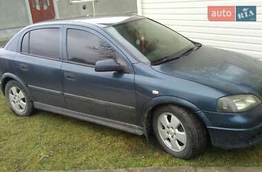 Хэтчбек Opel Astra 2002 в 