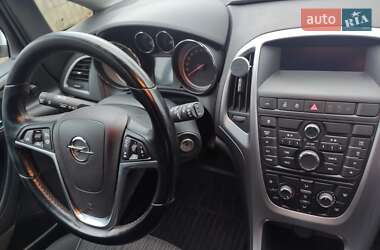 Универсал Opel Astra 2015 в 