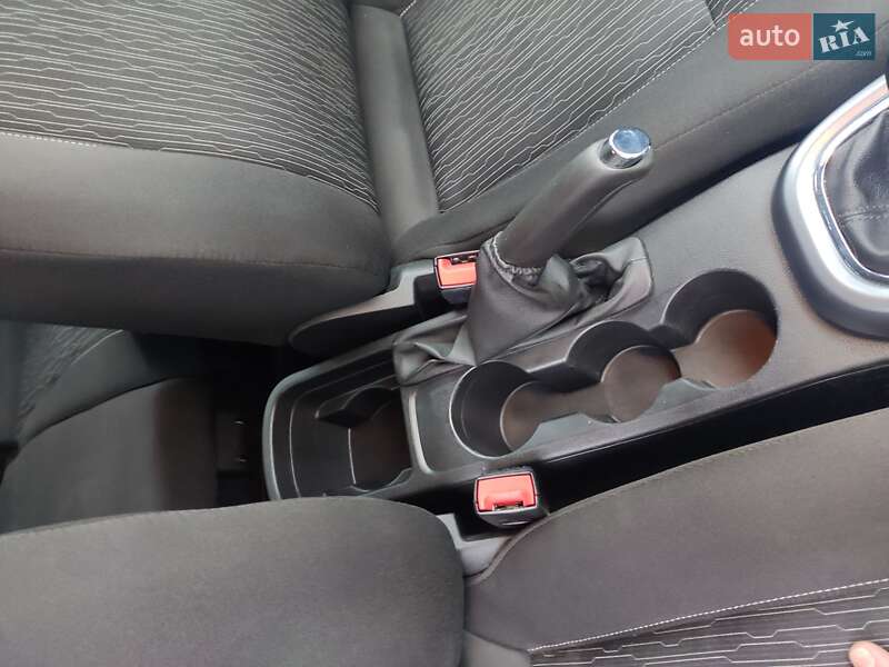 Универсал Opel Astra 2015 в Чернигове