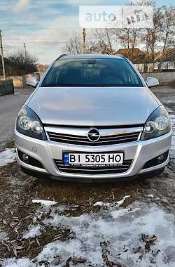 Універсал Opel Astra 2010 в Котельві