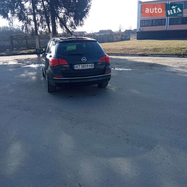 Универсал Opel Astra 2015 в Житомире