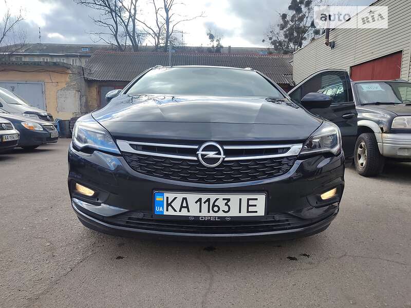 Универсал Opel Astra 2016 в Киеве
