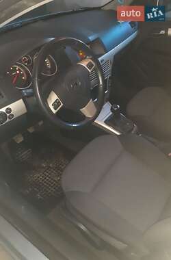 Универсал Opel Astra 2008 в 