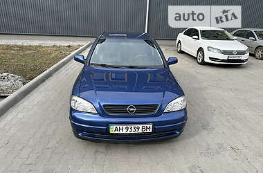 Хэтчбек Opel Astra 2002 в 