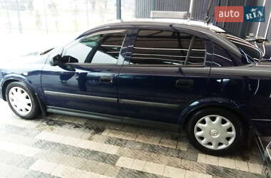 Седан Opel Astra 2000 в 