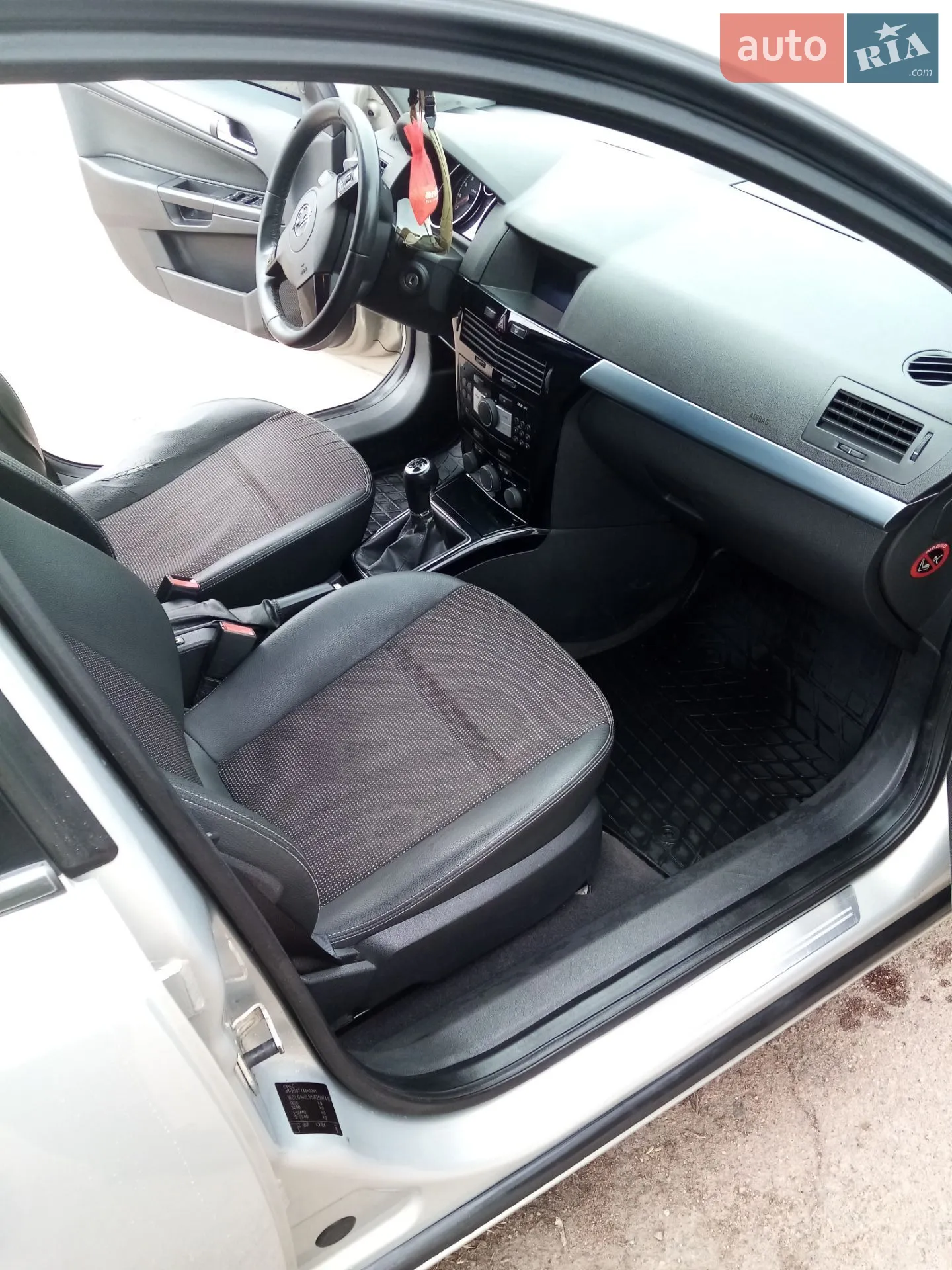 2010 Opel Astra - мініатюра 12