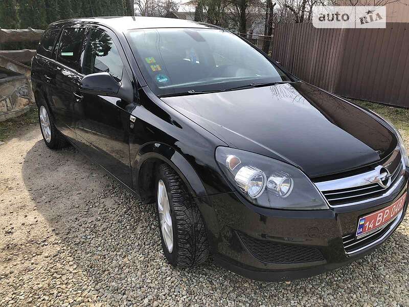 Універсал Opel Astra 2010 в 