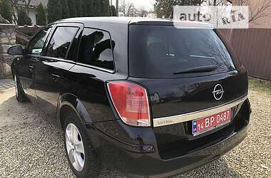 Універсал Opel Astra 2010 в 