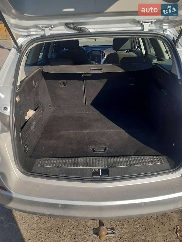 Універсал Opel Astra 2011 в Ізмаїлі