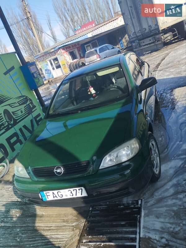 Хэтчбек Opel Astra 1999 в Новомосковске